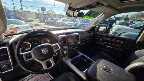 2017 RAM 1500 Laramie