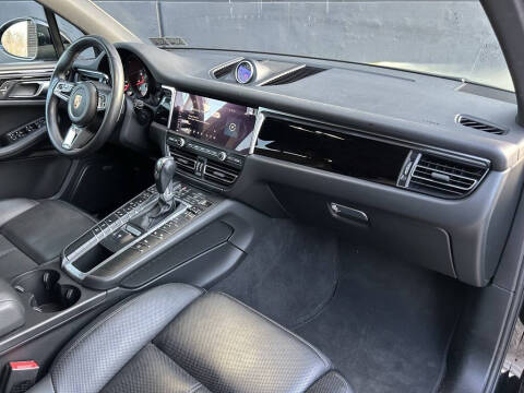 2020 Porsche Macan S