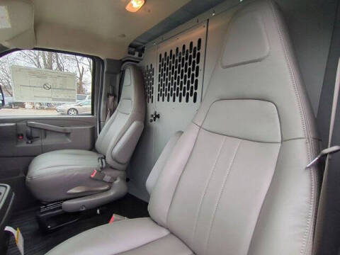 2025 Chevrolet Express 2500