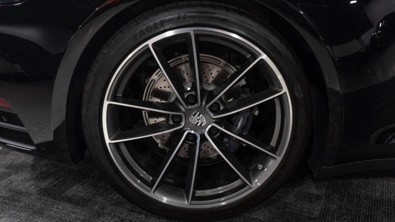 2022 Porsche 911 Carrera