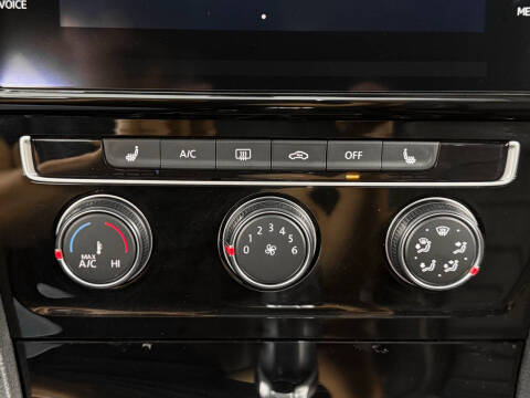 2019 Volkswagen Golf GTI SE