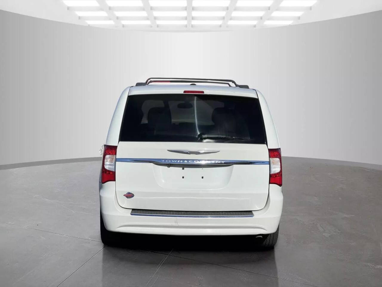 2013 Chrysler Town and Country for sale at Used Cars Toledo in Oregon, OH