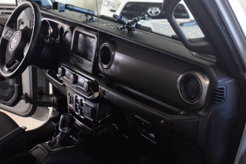 2022 Jeep Gladiator Willys