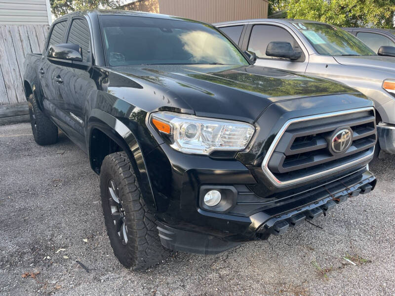 2021 Toyota Tacoma SR5's photo