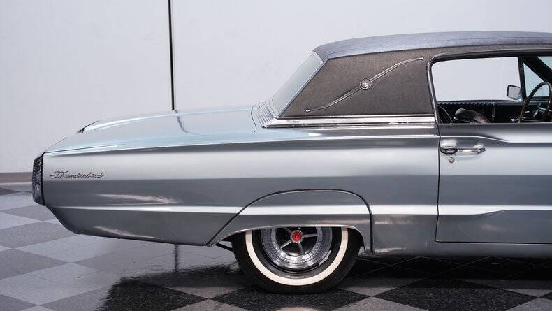 1966 Ford Thunderbird