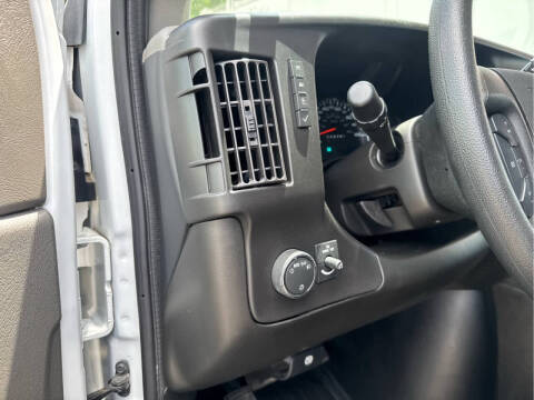 2024 Chevrolet Express 2500