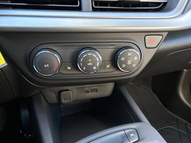 2025 Chevrolet Trax LS