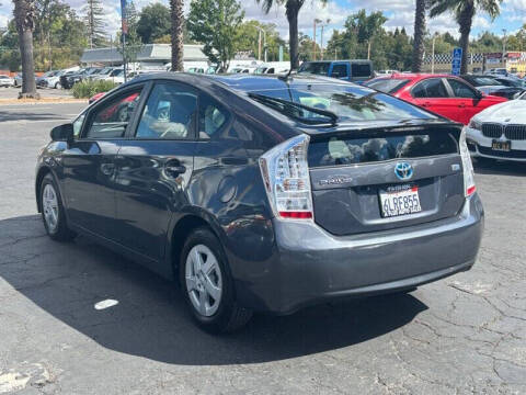2010 Toyota Prius III