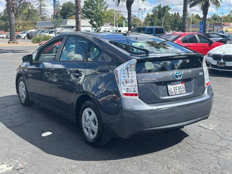 2010 Toyota Prius III