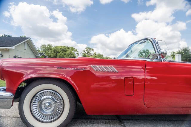 1957 Ford Thunderbird