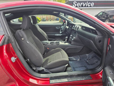 2016 Ford Mustang V6