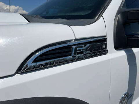 2011 Ford F-450 Super Duty Lariat