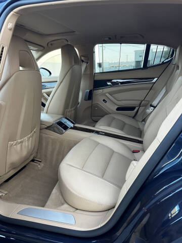 2012 Porsche Panamera