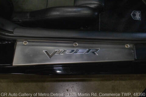 2004 Dodge Viper SRT-10