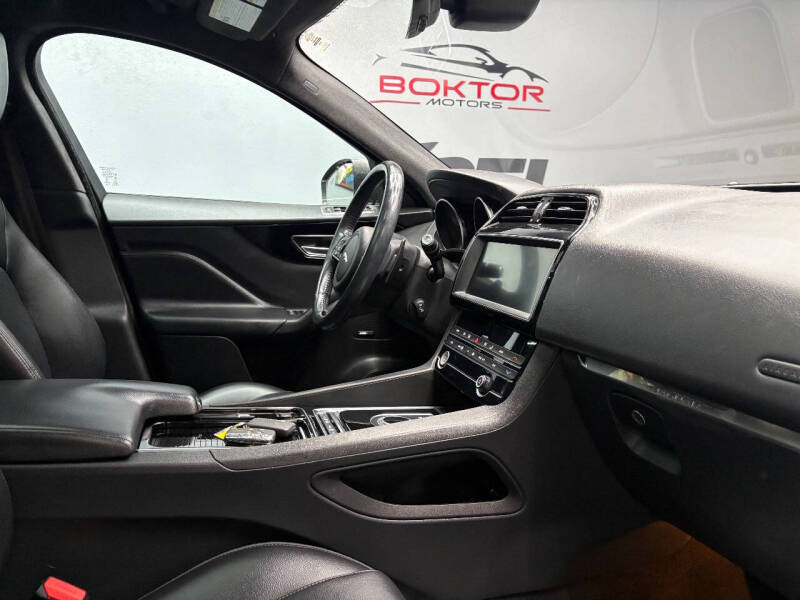 2020 Jaguar F-PACE 25t Premium