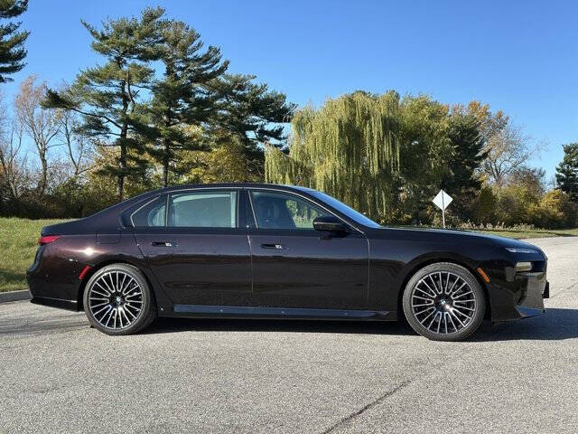2025 BMW 7 Series 740i xDrive