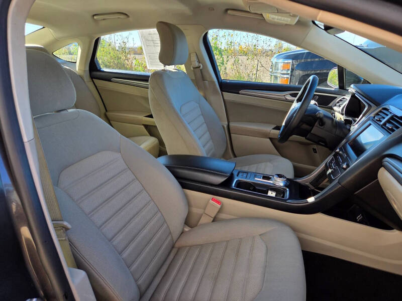 2019 Ford Fusion Hybrid SE