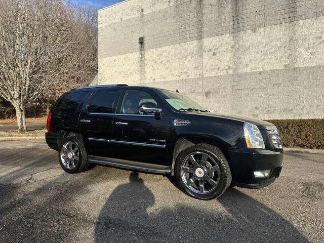 2014 Cadillac Escalade for sale at Select Auto in Commack NY