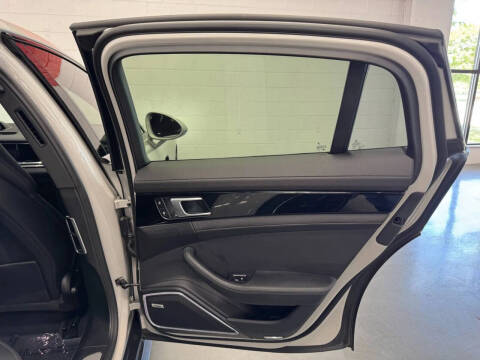 2022 Porsche Panamera 4S E-Hybrid