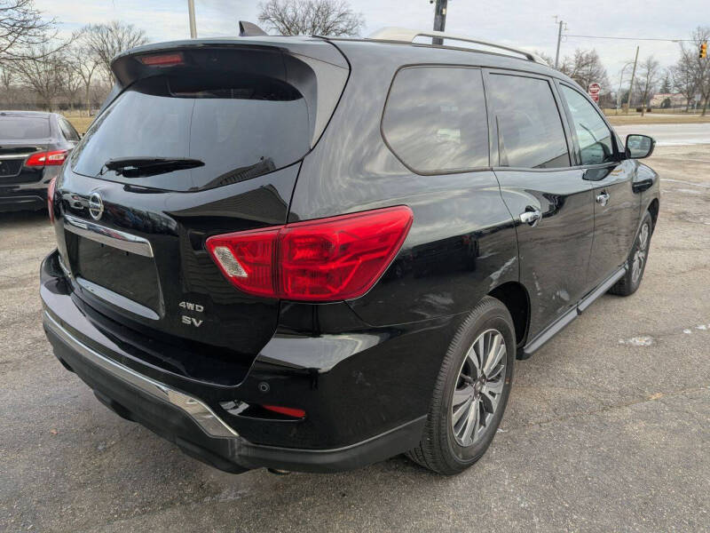 2020 Nissan Pathfinder SV