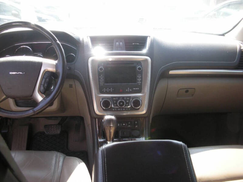 2016 GMC Acadia Denali