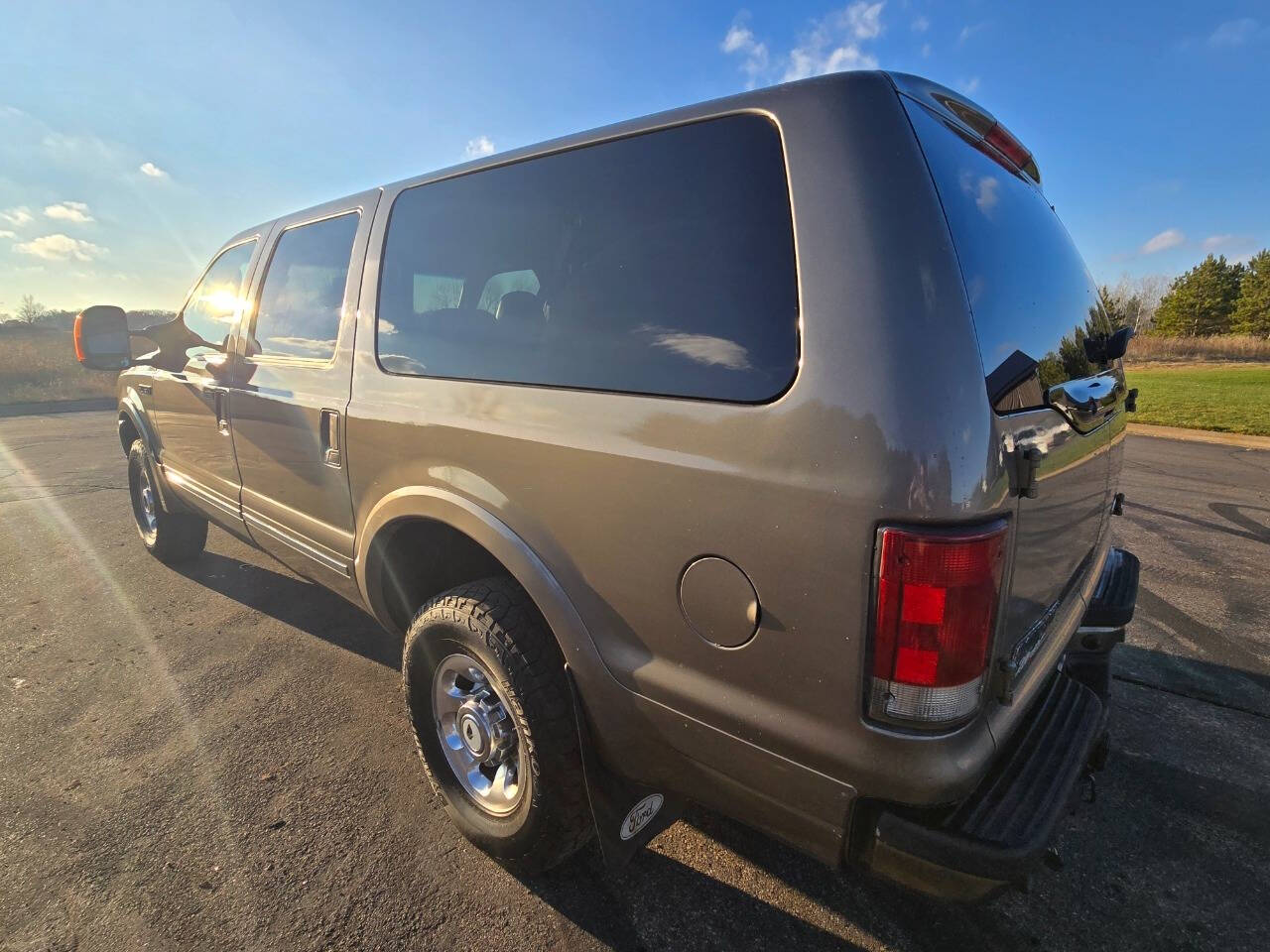 2004 Ford Excursion for sale at Dedicated Auto Sales Inc in Elk River, MN