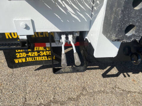 2009 Freightliner M2 106