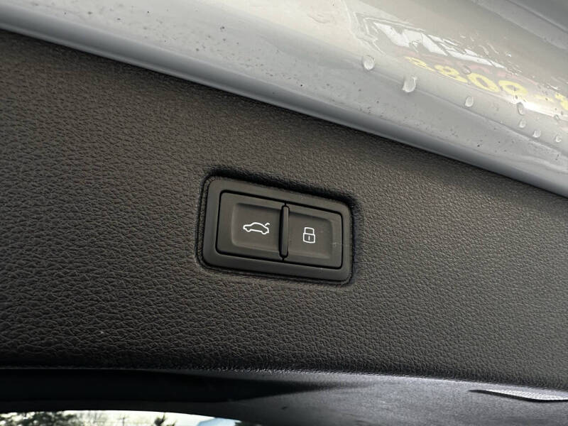 2019 Audi Q7 quattro SE Premium 55 TFSI