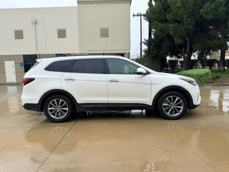 2019 Hyundai Santa Fe XL SE
