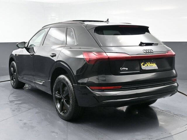 2019 Audi e-tron quattro Prestige