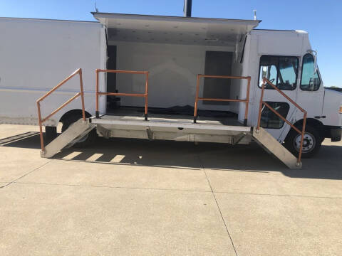 2012 Freightliner MT45 Chassis