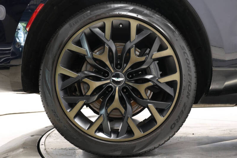2021 Aston Martin DBX