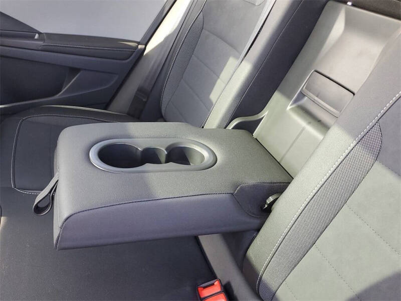 2024 Volkswagen Taos SE 4Motion