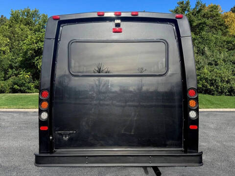 2017 Ford E-Series E-450 SD