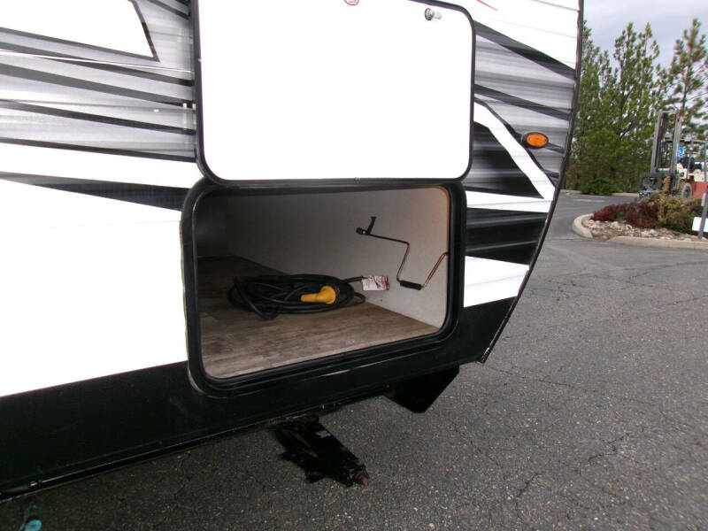 2019 Forest River Shockwave 25rqmx