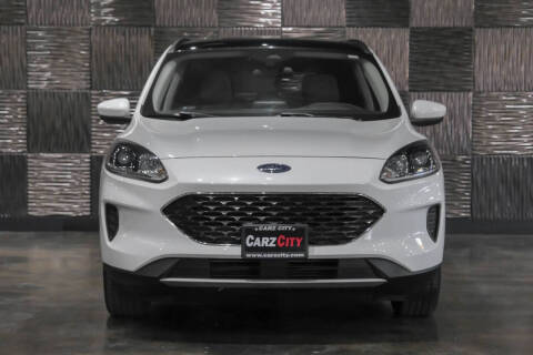 2020 Ford Escape SE