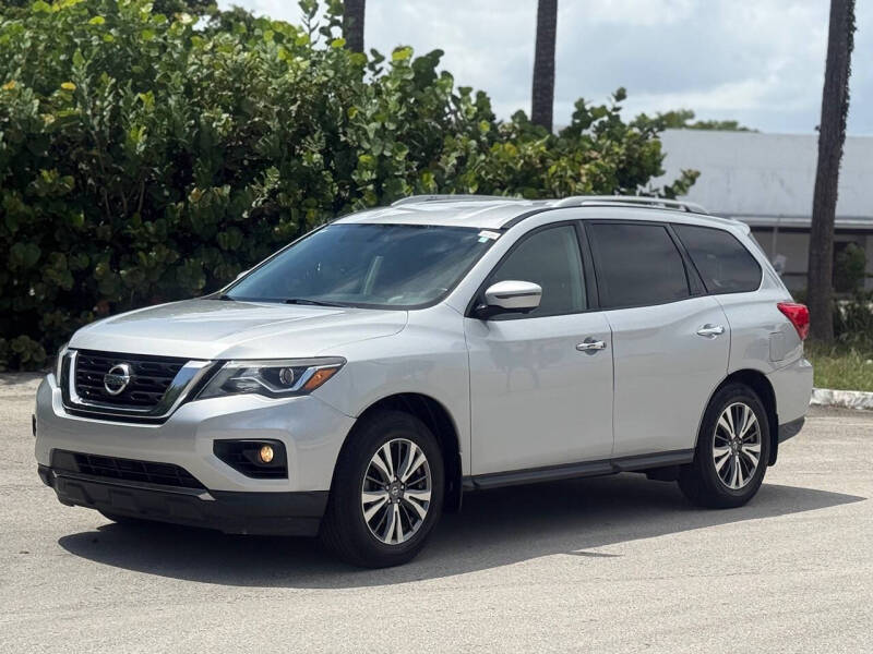 2017 Nissan Pathfinder SL