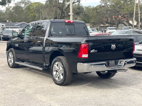2018 RAM 1500 SLT