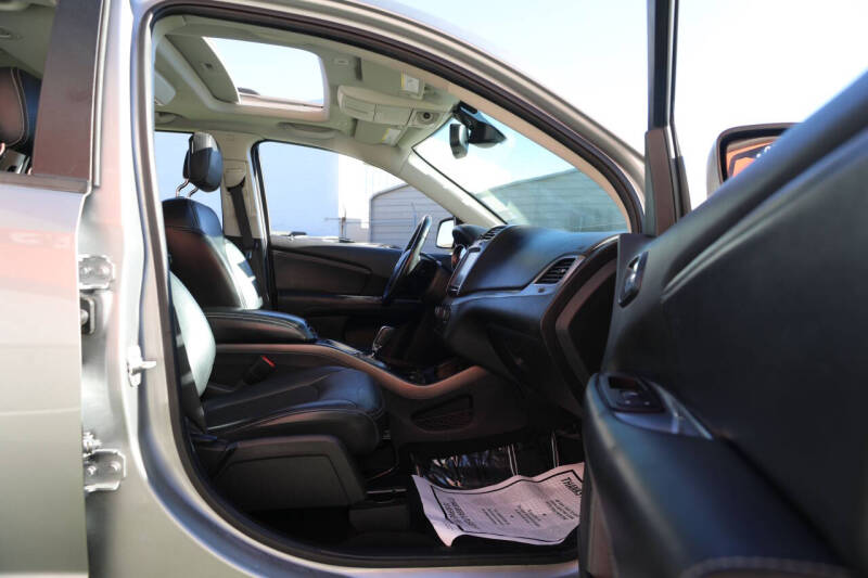 2020 Dodge Journey Crossroad