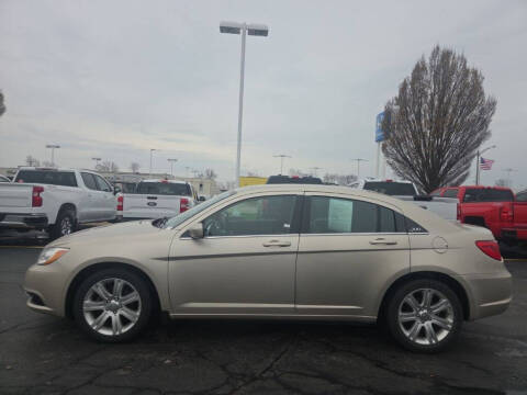 2013 Chrysler 200 Touring