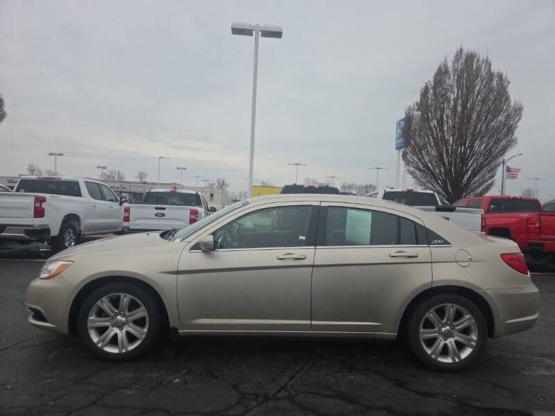 2013 Chrysler 200 Touring