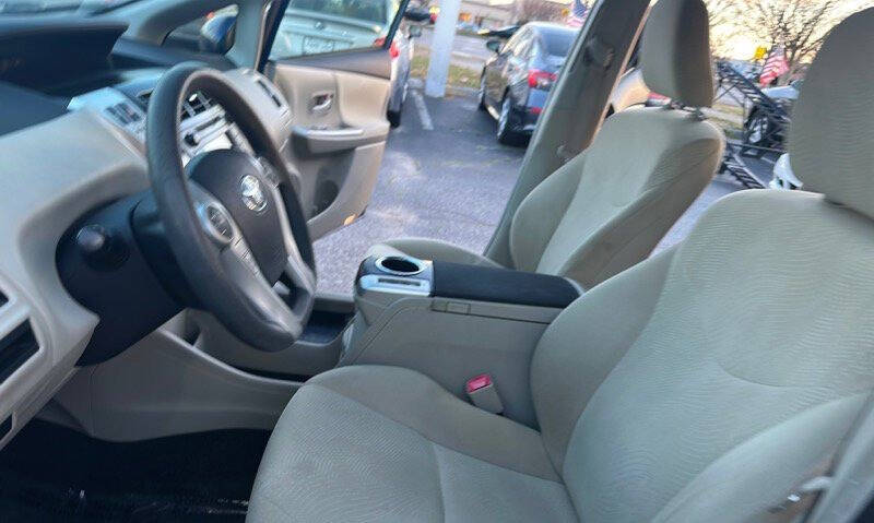 2012 Toyota Prius v Two