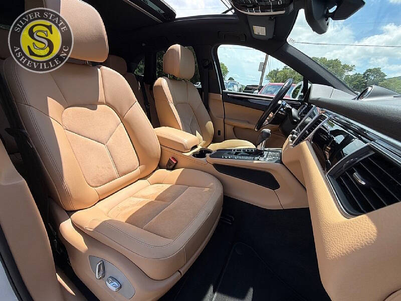 2017 Porsche Macan