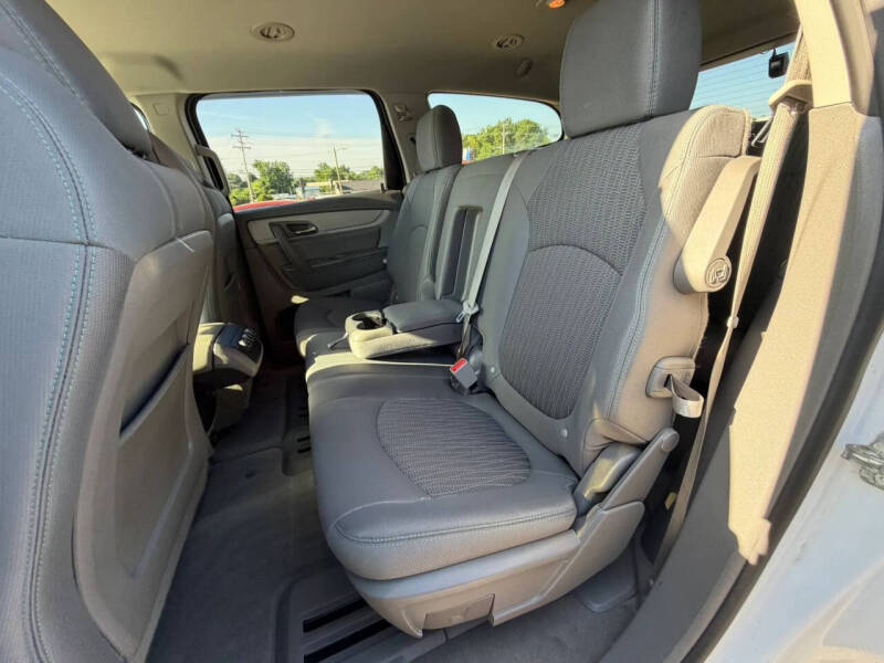2017 Chevrolet Traverse LS