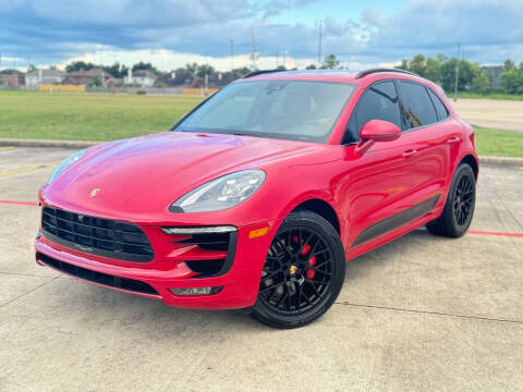 2017 Porsche Macan for sale at AUTO DIRECT Bellaire in Houston TX