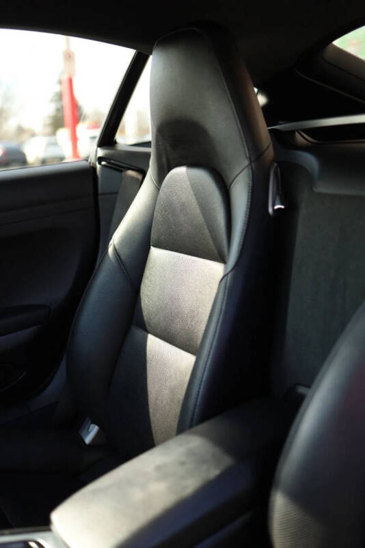 2019 Porsche 718 Cayman