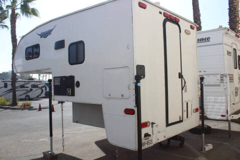 2017 Lance Cab Over 650