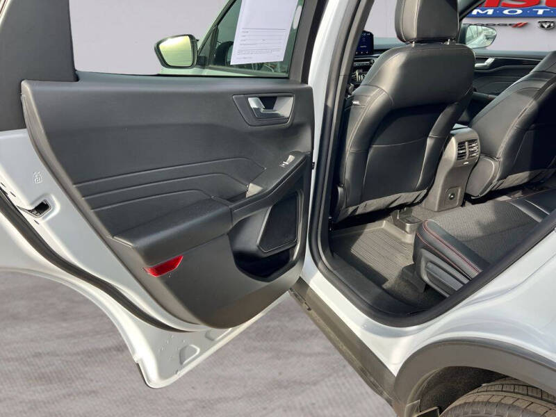 2025 Ford Escape ST-Line