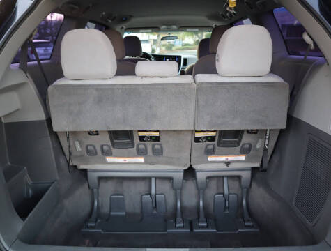 2015 Toyota Sienna L 7-Passenger