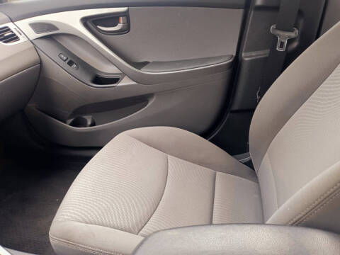 2014 Hyundai Elantra SE